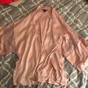 Pink Victoria secret kimono/robe ✨